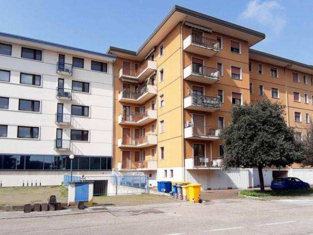 Appartamento di 50 msup2 con 2 locali e box auto doppio in vendita a Treviso