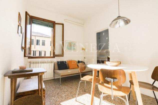 Appartamento di 52 msup2 con 2 locali in vendita a Venezia