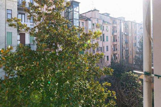 Appartamento di 53 msup2 con 2 locali in affitto a Milano