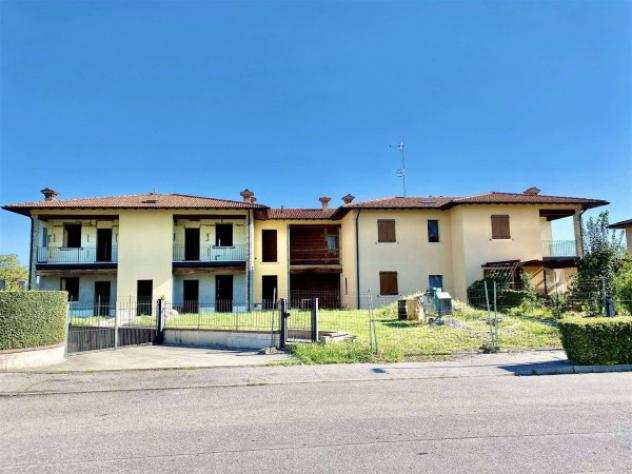 Appartamento di 64 msup2 con 3 locali e box auto in vendita a Desenzano del Garda