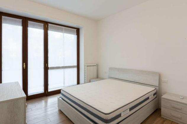 Appartamento di 65 msup2 con 3 locali in affitto a Milano