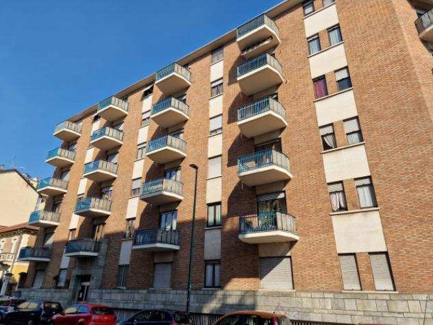 Appartamento di 67 msup2 con 2 locali e box auto in vendita a Torino