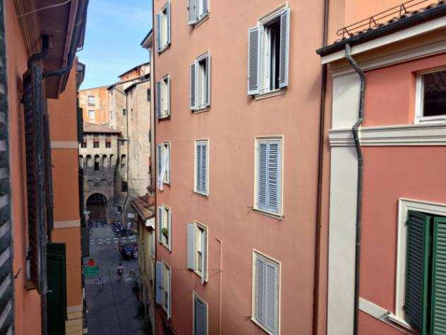 Appartamento di 70 msup2 con 3 locali in affitto a Bologna