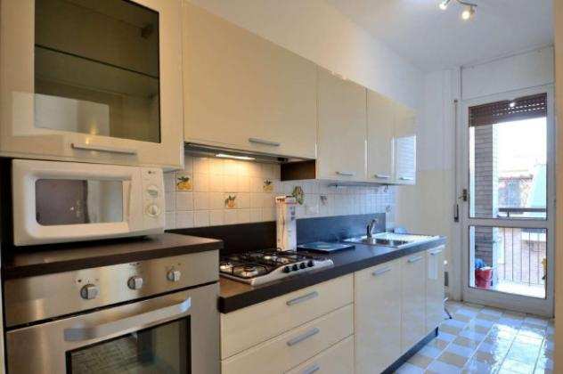 Appartamento di 74 msup2 con 2 locali in affitto a Milano