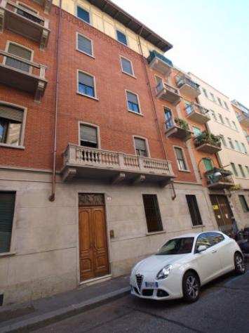 Appartamento di 75 msup2 con 4 locali in affitto a Torino