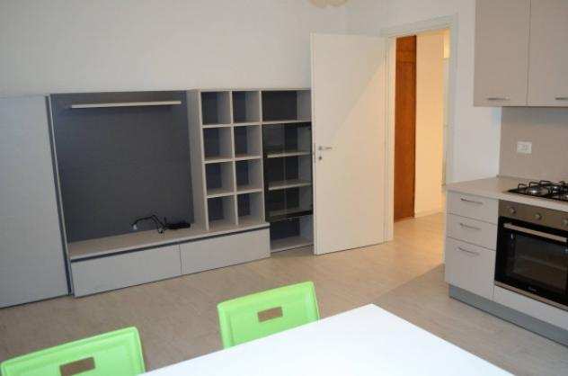Appartamento di 80 msup2 con 3 locali in affitto a Milano