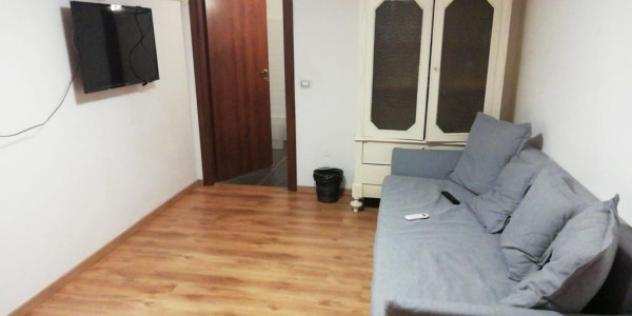 Appartamento di 80 msup2 con piugrave di 5 locali in affitto a Modena