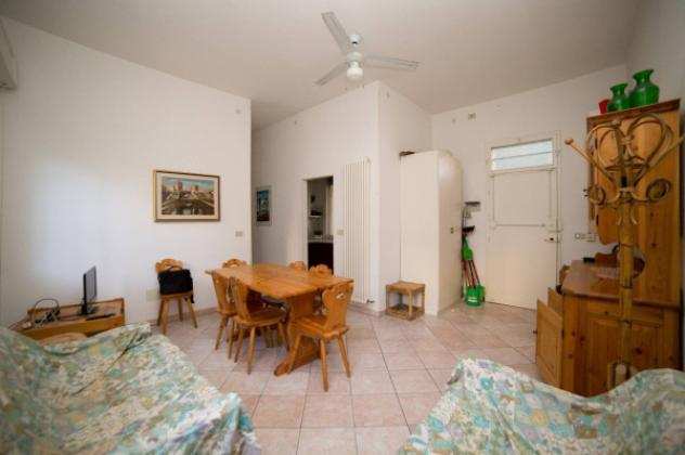 Appartamento di 84 msup2 con 4 locali in affitto a Comacchio