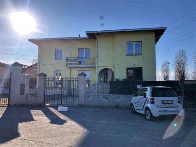 Appartamento di 85 msup2 con 3 locali e box auto in vendita a Castelletto Sopra Ticino