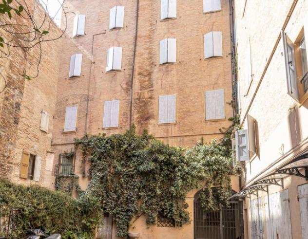 Appartamento di 85 msup2 con 3 locali in affitto a Modena