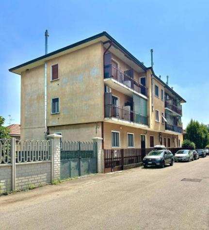 Appartamento di 88 msup2 con 3 locali e box auto in vendita a Cerro Maggiore