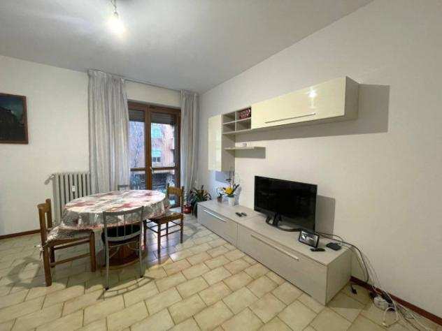 Appartamento di 89 msup2 con 2 locali in affitto a Novara
