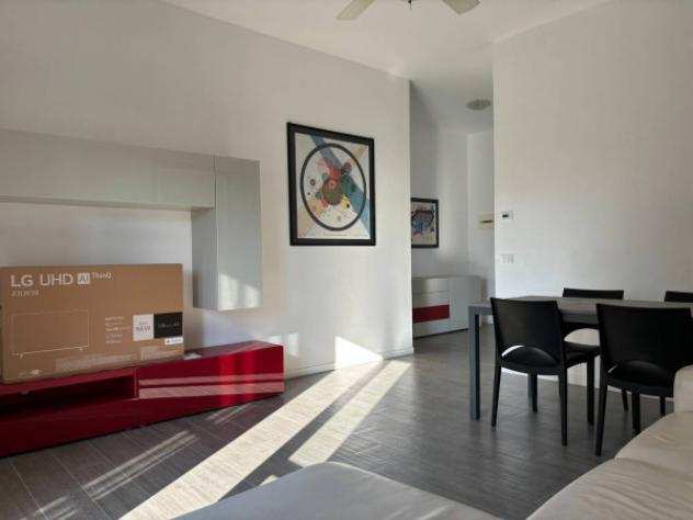 Appartamento di 90 msup2 con 3 locali e box auto in affitto a Bergamo