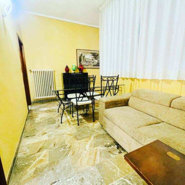 Appartamento di 90 msup2 con 3 locali in affitto a Modena
