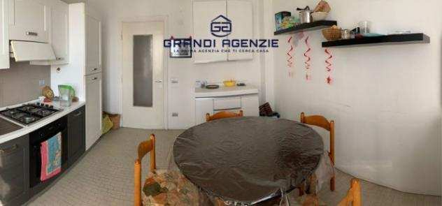 Appartamento di 90 msup2 con 3 locali in affitto a Parma