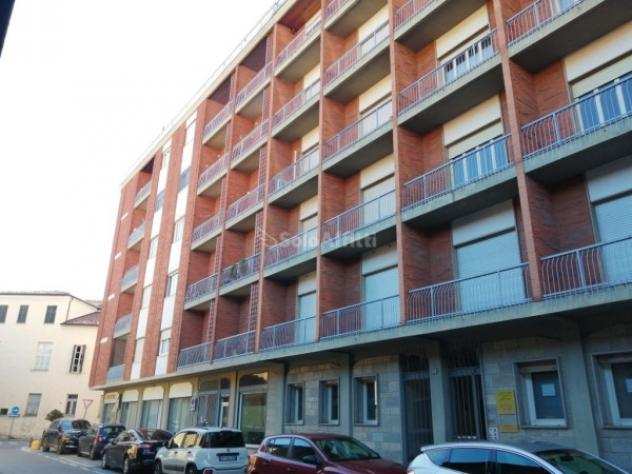 Appartamento di 90 msup2 con 5 locali in affitto a Chieri