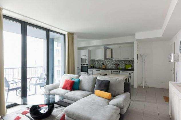 Appartamento di 92 msup2 con 3 locali in affitto a Milano