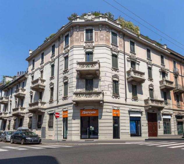 Appartamento di 95 msup2 con 3 locali in affitto a Milano