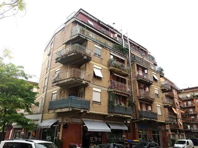 Appartamento di mq. 149 con terrazza e posto auto a Terni, zona Cardeto