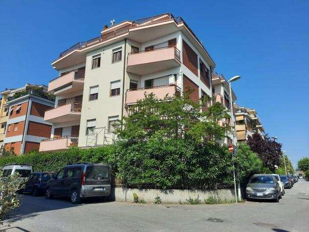 Appartamento in affitto a MARINA DI CARRARA - Carrara 80 mq Rif 1140225