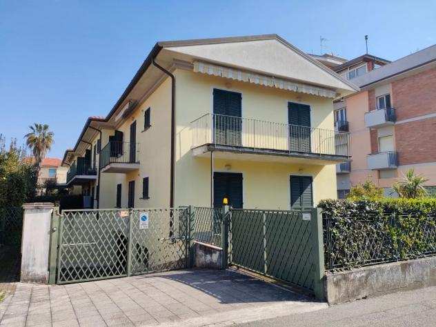 Appartamento in affitto a MARINA DI MASSA - Massa 70 mq Rif 1106531