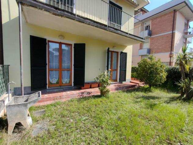 Appartamento in affitto a MARINA DI MASSA - Massa 70 mq Rif 1106531