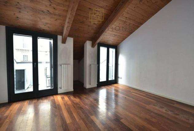 Appartamento in affitto a Milano - 4 locali 135mq