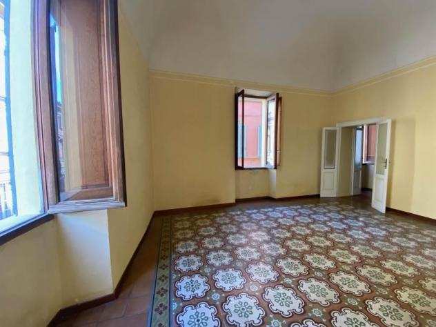 Appartamento in affitto a Piacenza - 6 locali 196mq