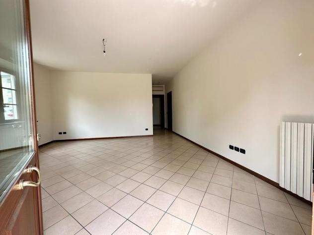 Appartamento in affitto a RUGHI - Porcari 90 mq Rif 1149288