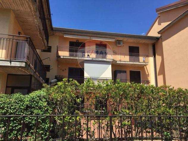 Appartamento in affitto a San Gregorio Di Catania - 7 locali 108mq