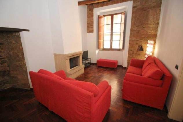 Appartamento in affitto a Siena 90 mq Rif 1013401