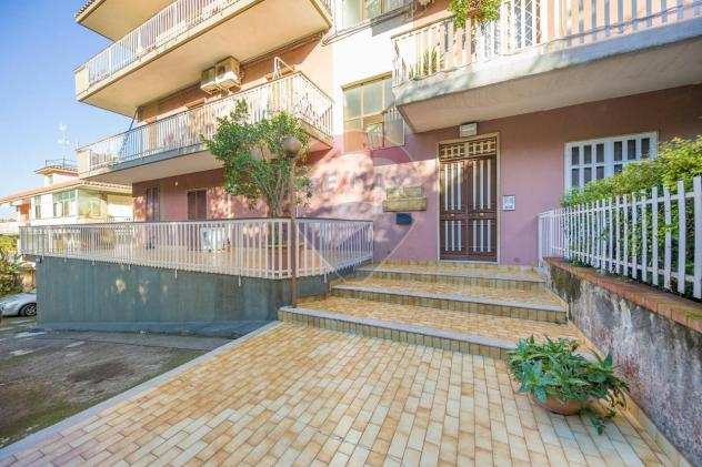 Appartamento in vendita a Aci Catena - 4 locali 90mq