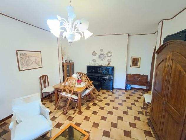 Appartamento in vendita a AVENZA - Carrara 102 mq Rif 1211151