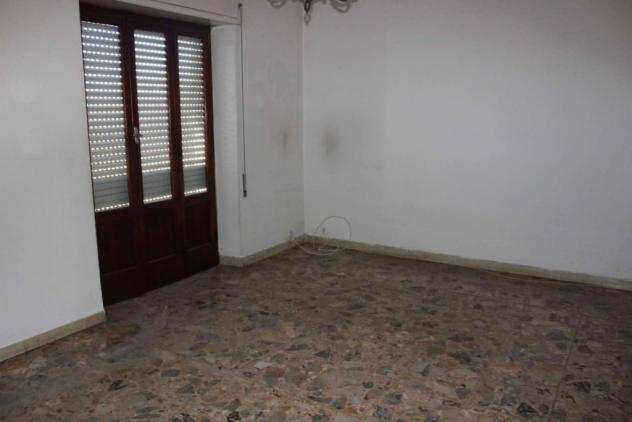 Appartamento in vendita a Carrara 110 mq Rif 864138