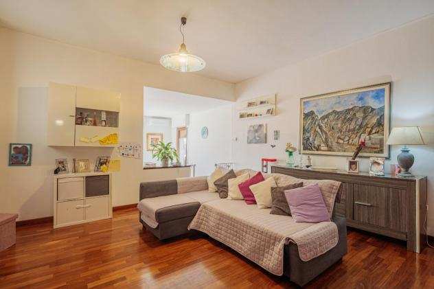 Appartamento in vendita a Carrara 115 mq Rif 1040192