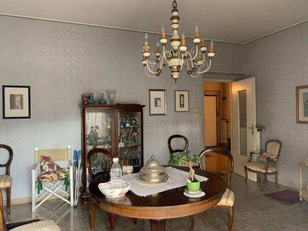 Appartamento in vendita a Carrara 145 mq Rif 1071495