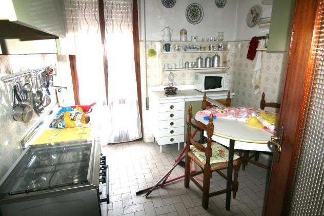 Appartamento in vendita a Carrara 90 mq Rif 1219148