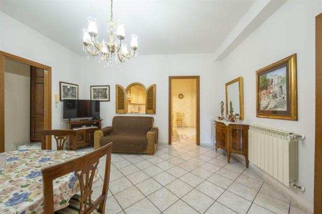 Appartamento in vendita a Gravina Di Catania - 5 locali 119mq
