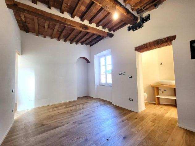 Appartamento in vendita a Lucca 100 mq Rif 1088396