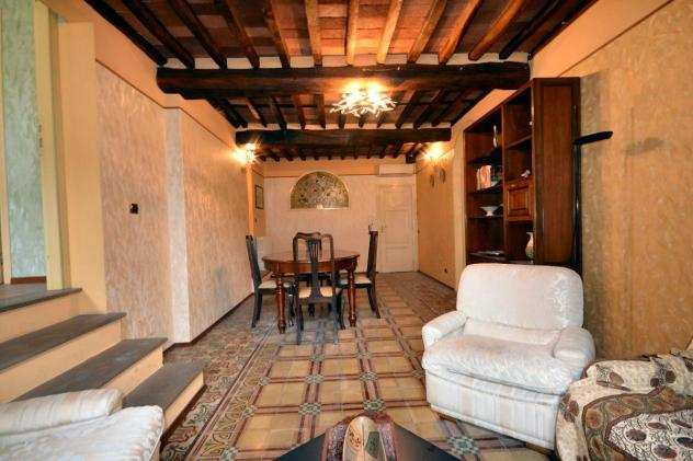Appartamento in vendita a Lucca 110 mq Rif 1097996