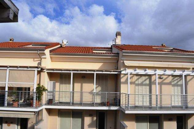 Appartamento in vendita a Marina di Carrara - Carrara 120 mq Rif 1033292
