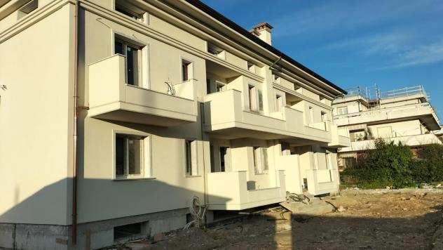 Appartamento in vendita a MARINA DI CARRARA - Carrara 123 mq Rif 1073084