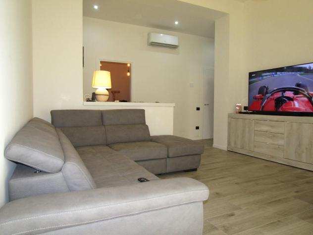 Appartamento in vendita a Marina di Carrara - Carrara 90 mq Rif 1216011