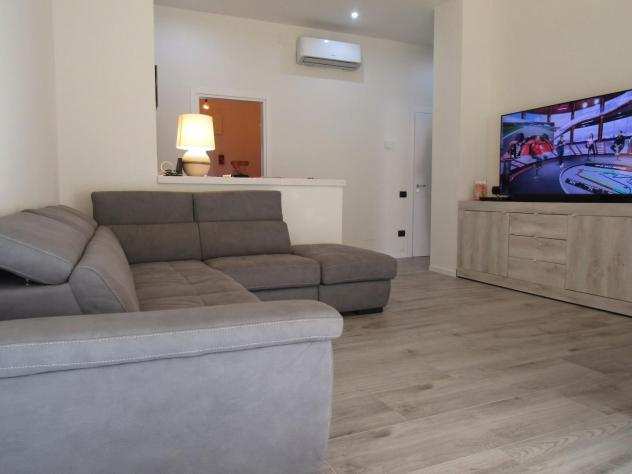 Appartamento in vendita a Marina di Carrara - Carrara 90 mq Rif 1216011