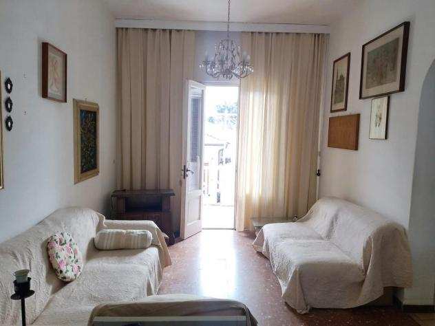Appartamento in vendita a MARINA DI MASSA - Massa 80 mq Rif 1109067