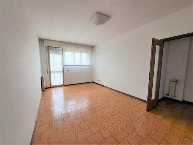 Appartamento in vendita a MARINA DI MASSA - Massa 90 mq Rif 1143971