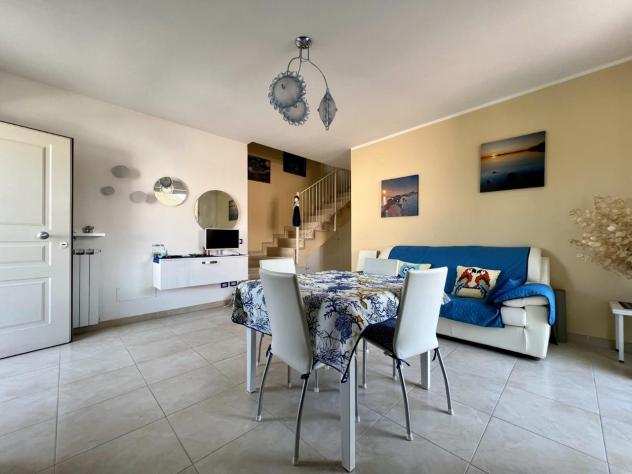 Appartamento in vendita a MARINA DI MASSA - Massa 90 mq Rif 1161868