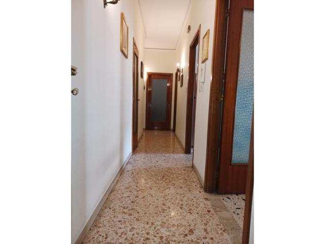 Appartamento in vendita a Palermo - 4 locali 119mq