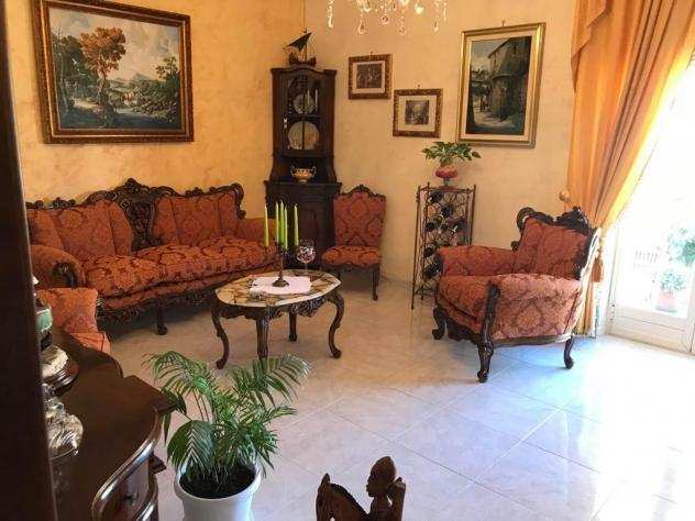 Appartamento in vendita a Palermo - 5 locali 120mq