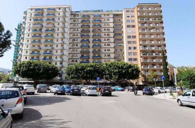 Appartamento in vendita a Palermo - 5 locali 145mq